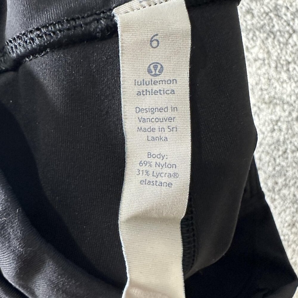 Lululemon Athletica Leggings Womens 6 Black Crop Capri Side Pocket Yoga Running - Picture 7 of 7